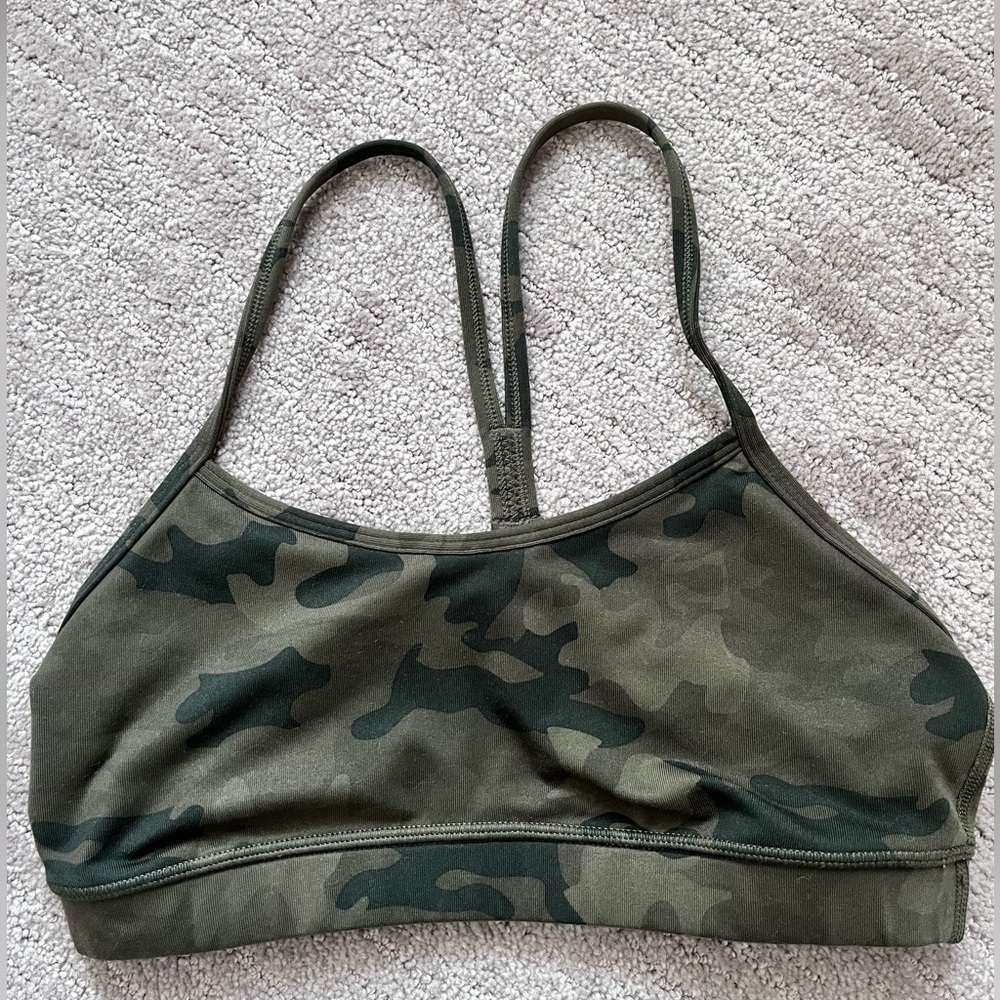 Lululemon Sports Bra Top , camouflaged thin straps, size 6 . Excellent condition